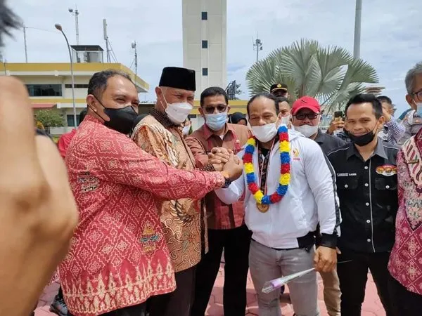 Kepulangan Iwan Samurai Dan Atlet Sumbar Disambut Langsung Oleh Gubernur