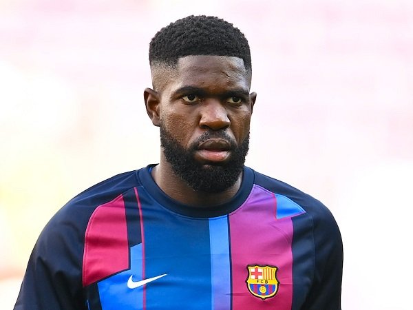 Barcelona Ingin Hentikan Kontrak Umtiti, Milan dan Juventus Siaga