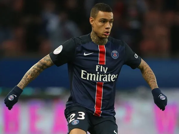 Pemain asal Belanda, Gregory Van Der Wiel.