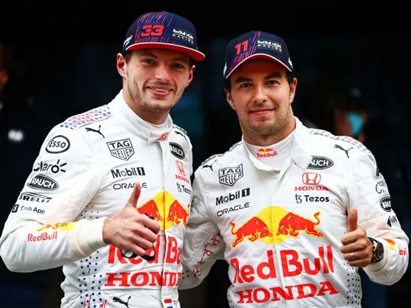 Max Verstappen dan Sergio Perez