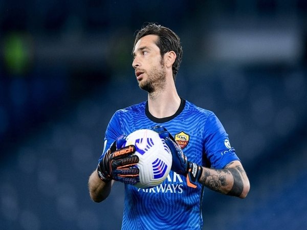 Mike Maignan Cedera, Kiper Gratisan Eks Roma Jadi Buruan AC Milan