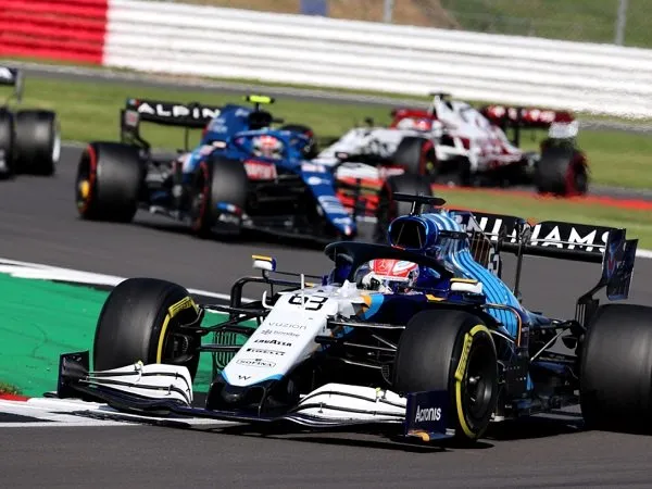 F1 resmikan rencana sprint race ketiga di Interlagos, Brazil.