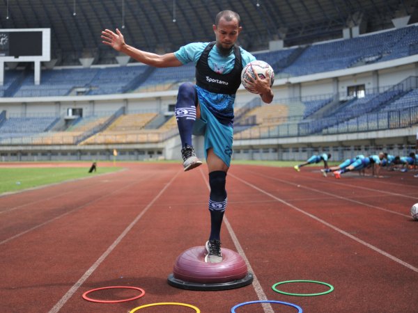 Supardi Tegaskan Persib Siap Tempur Ladeni Pemuncak Klasemen