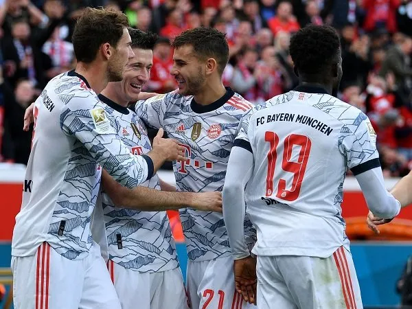 Bayern Munich berniat menjaga rekor sempurna saat bertandang ke markas Benfica.