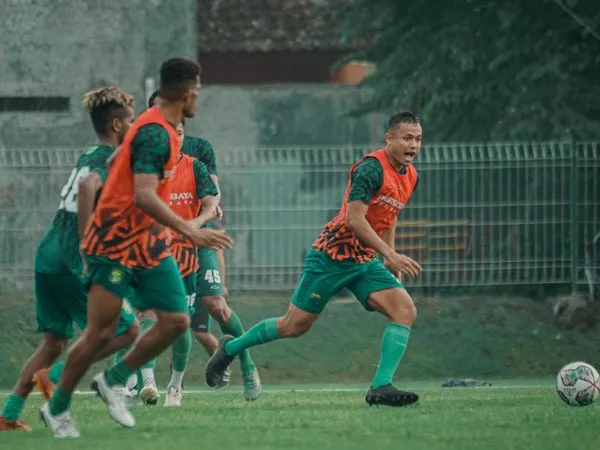 Bek andalan Persebaya Surabaya, Arif Satria