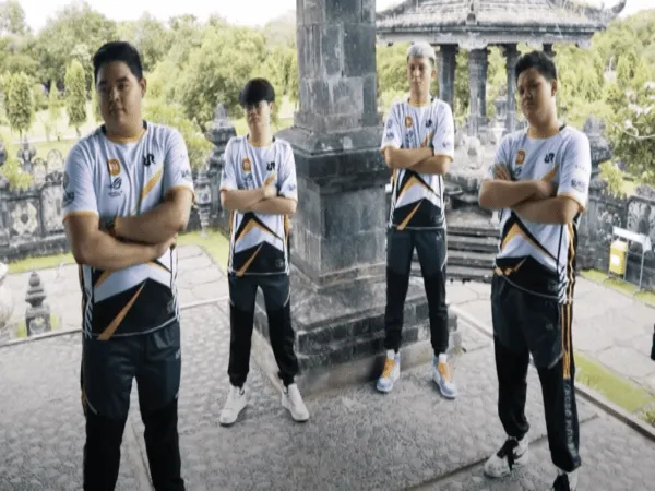 Jelang Playoff MPL ID S8, RRQ Hoshi Dijatuhi Sanksi oleh MPL Indonesia