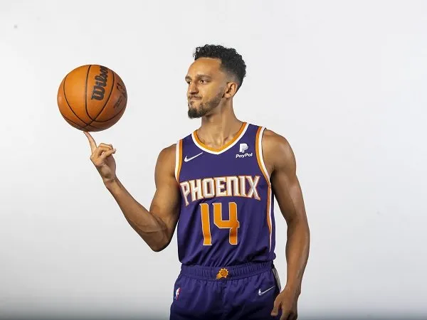 Phoenix Suns berhasil perpanjang kontrak Landry Shamet.