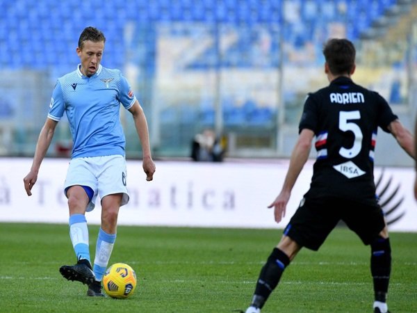 Lucas Leiva dan Patric Bisa Dijadikan Starter di Lini Pertahanan vs Verona