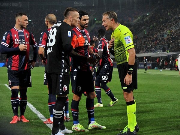 Wasit Paolo Valeri Bertugas Dengan Benar Saat Pimpin Duel Bologna vs Milan