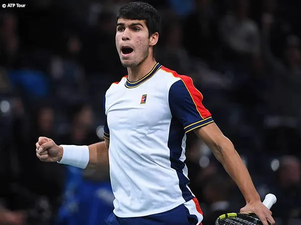 Carlos Alcaraz jinakkan Pierre Hugues Herbert di Paris Masters 2021
