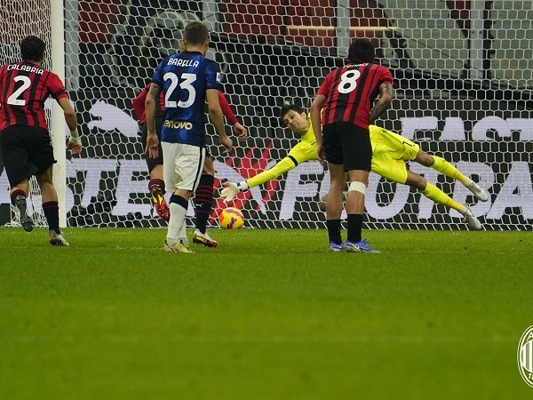 Tatarusanu Panen Pujian Usai Jadi Pahlawan Milan Tahan Imbang Inter