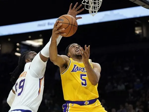 Talen Horton-Tucker berpotensi comeback di laga melawan Spurs.