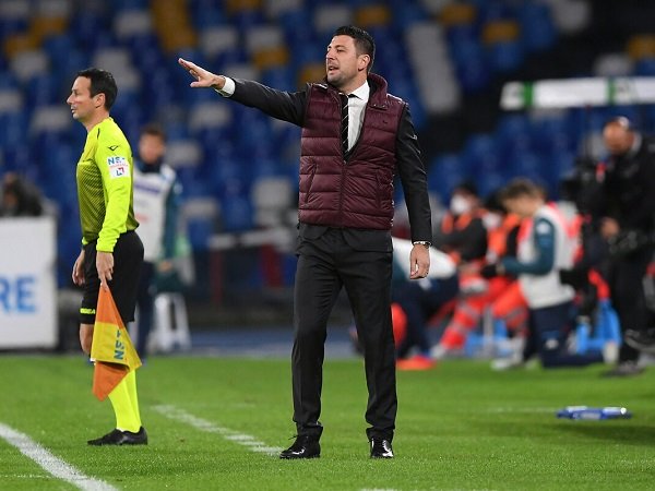 Daniele Bonera Bentrok Dengan Fans Fiorentina Dalam Kekalahan Milan