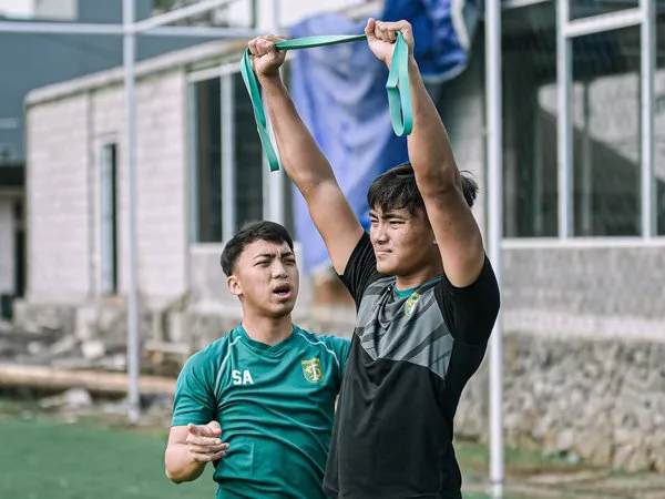 Kiper Persebaya Surabaya, Ernando Ari jalani proses pemulihan cedera