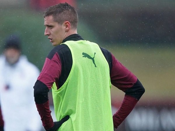 Milan Bakal Jual Andrea Conti Januari Mendatang