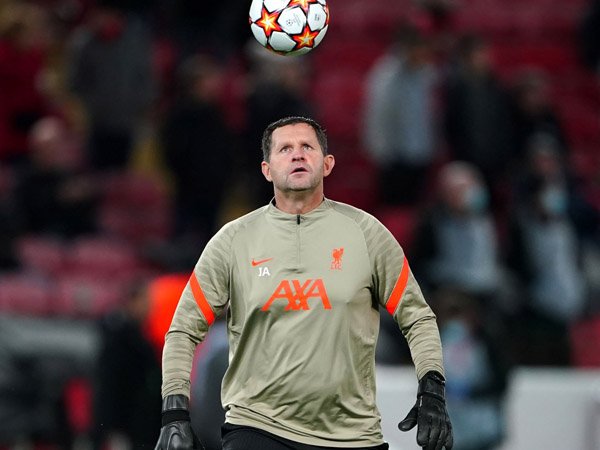 Klopp Konfirmasi Liverpool Perpanjang Kontrak John Achterberg