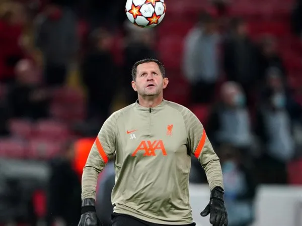 Klopp Konfirmasi Liverpool Perpanjang Kontrak John Achterberg