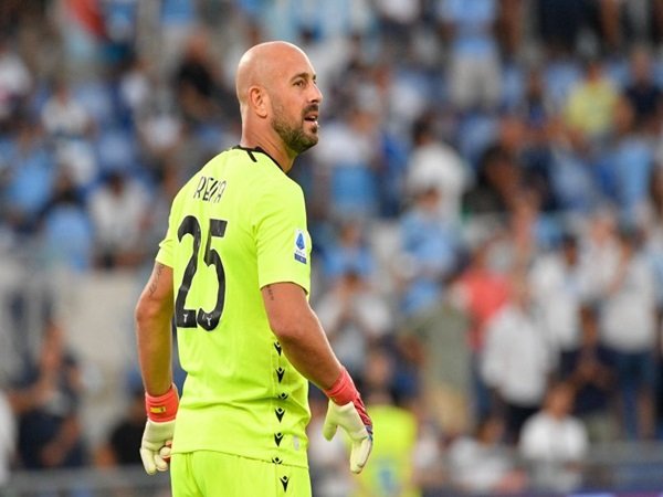 Pepe Reina Miliki Prosentase Penyelamatan Terendah di Serie A