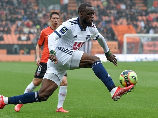 Selain Adli, Milan Pantau Gelandang Ini Dalam Duel Bordeaux vs Lyon