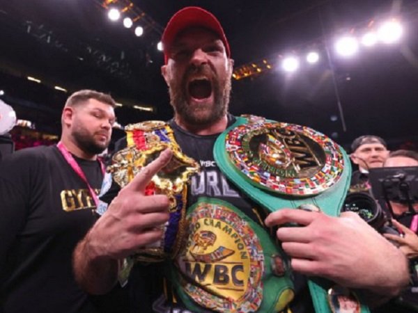 Tyson Fury Janji Bakal Merobohkan Dillian Whyte