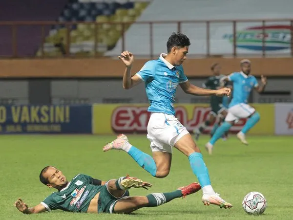 Laga PSMS Medan kontra Sulut United