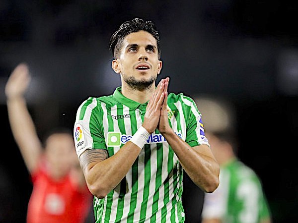 Milan Bersaing Dengan Barcelona Dalam Perburuan Bek Real Betis Marc Bartra