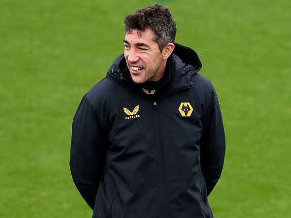 Wolves Ingin Datangkan Bek, Winger dan Striker di Januari