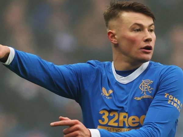 Patterson Sedang Jalani Tes Medis Bersama Everton