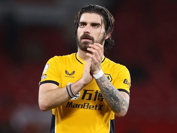 Ruben Neves Disarankan Tolak Tawaran Manchester United