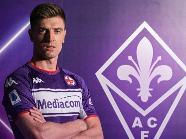 Resmi: Fiorentina Pinjam Krzysztof Piatek dari Hertha Berlin