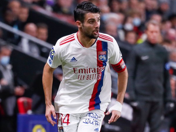 Lyon Gagal Bungkam PSG, Leo Dubois Mengaku Kecewa Berat