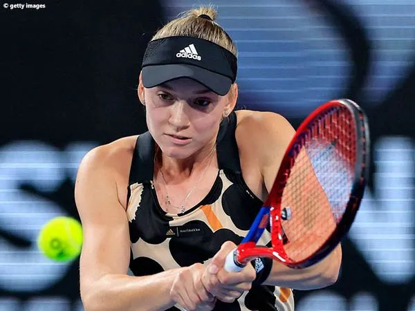 Jumpa di Sydney, Elena Rybakina buat Emma Raducanu tak berkutik