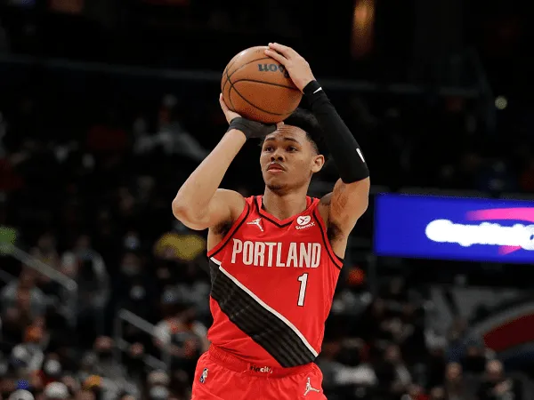 Chauncey Billups sumringah dengan perkembangan pesat dari Anfernee Simons.