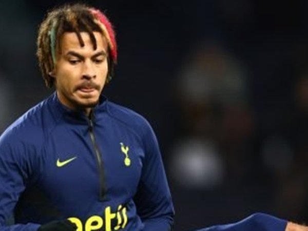 Terpinggirkan, Dele Alli Disarankan Segera Hengkang Dari Tottenham