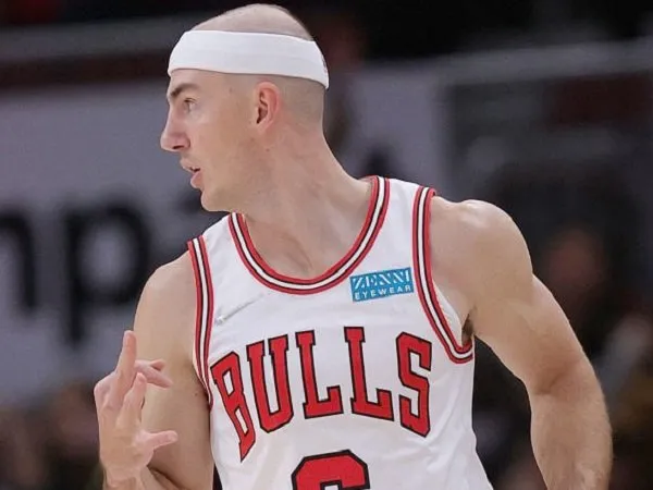 Billy Donovan Kecam Pelanggaran Allen ke Caruso.