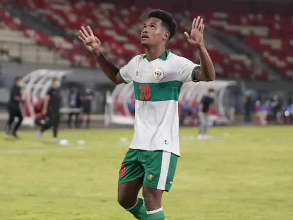 Penyerang timnas Indonesia, Ramai Rumakiek merayakan gol ke gawang Timor Leste