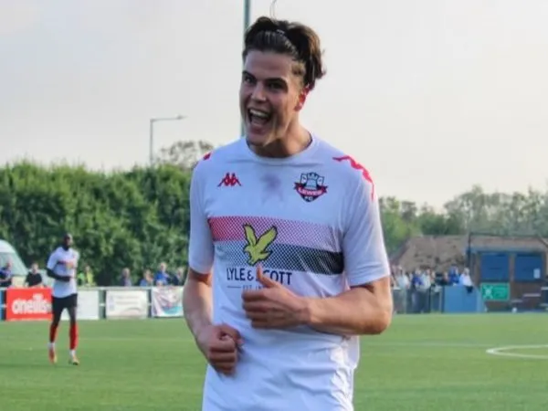 Tottenham gagal capai kesepakatan personal dengan Tanner