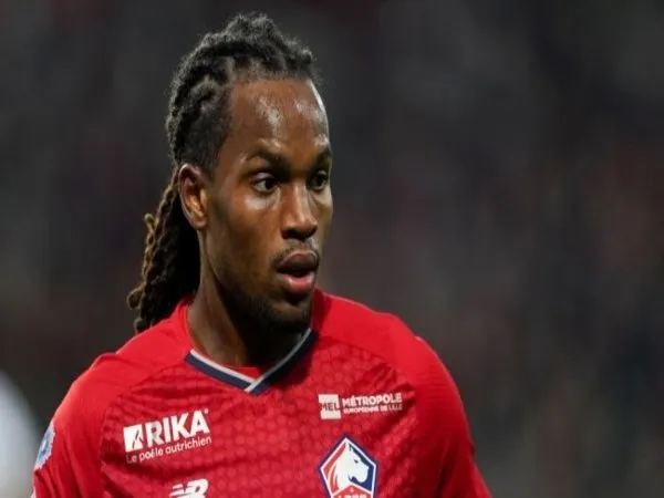 AC Milan dilaporkan masih berusaha untuk mendatangkan Renato Sanches jelang ditutupnya bursa transfer Januari / via Getty Images