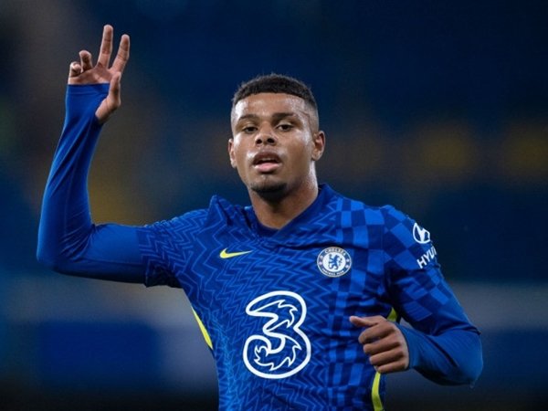 Meski Diminati Southampton, Tino Anjorin Bersiap ke Huddersfield Town