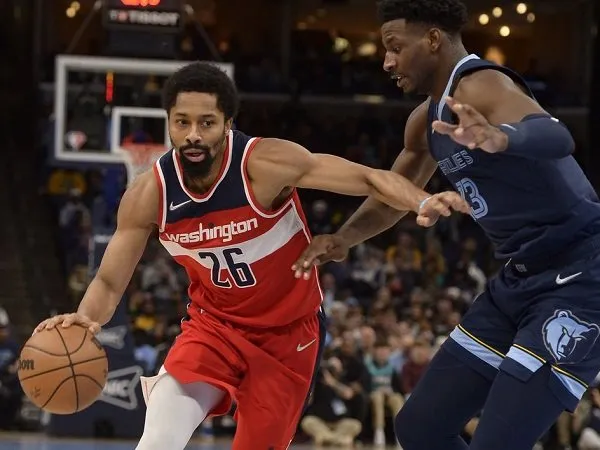 Washington Wizards dikabarkan ingin lepas Spencer Dinwiddie.