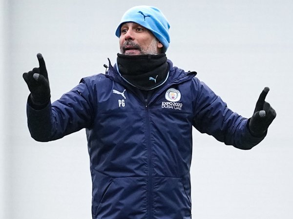 Pep Guardiola Ingin Pertahankan Dua Pemain Senior Man City ini