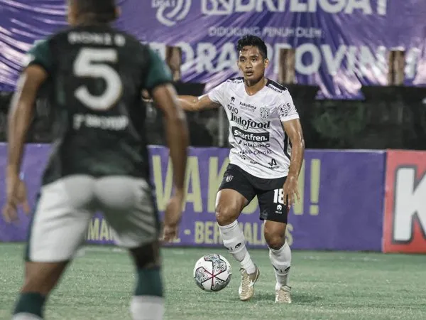 Kadek Agung Masih Dalam Perawatan Fisioterapis Bali United