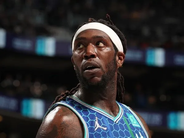 Terry Rozier apresiasi jiwa kepemimpinan dari Montrezl Harrell.