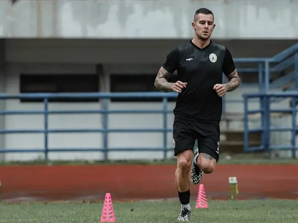 Pemain asing PSS Sleman, Aaron Evans