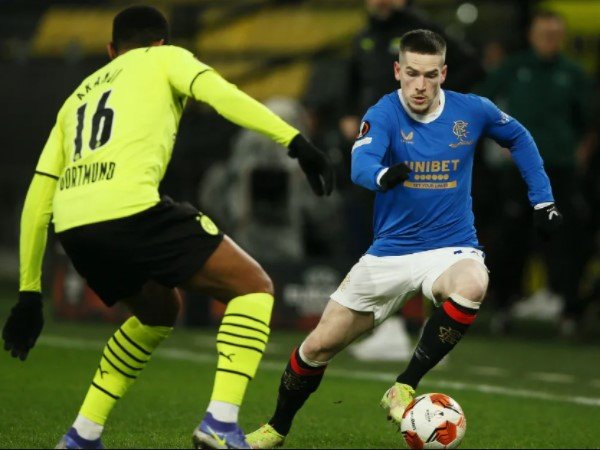Obrak Abrik Gawang Dortmund, Legenda MU Sebut Ryan Kent Jelmaan Ribery