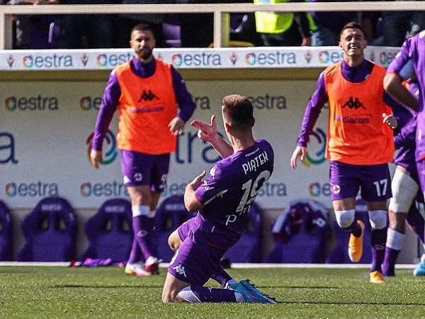 Fiorentina menang atas Atalanta dan ramaikan persaingan di empat besar.