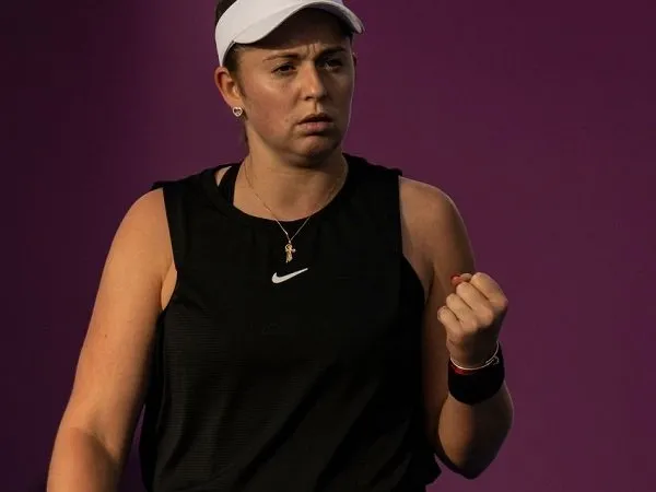 Jelena Ostapenko pukul mundur Oceane Dodin Di Doha musim 2022