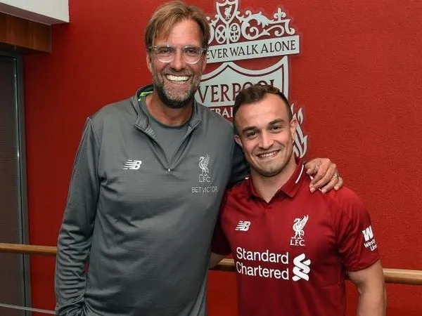 Jurgen Klopp dan Xherdan Shaqiri / via Liverpool FC Official