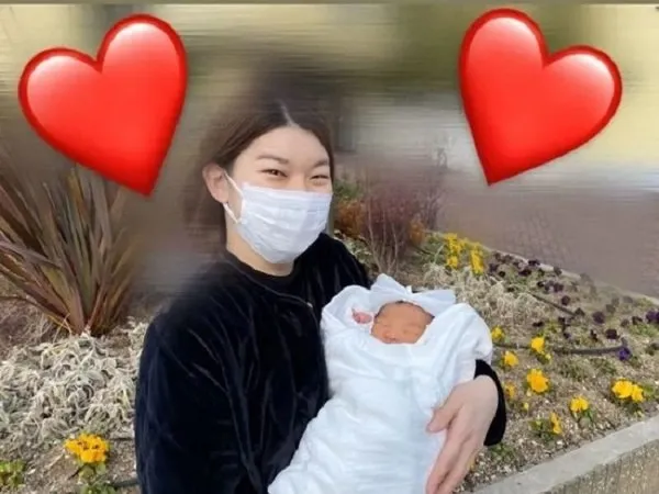 Selamat! Ayaka Takahashi Melahirkan Seorang Putri