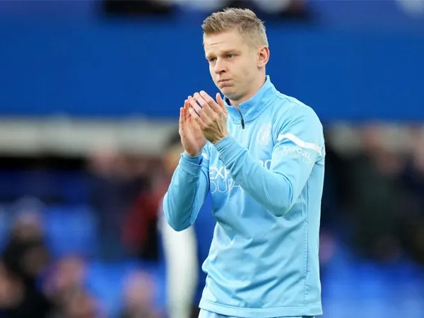 Bek sayap Manchester City, Oleksandr Zinchenko.